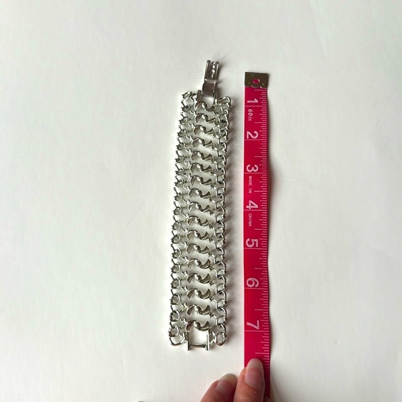 Vintage Sarah Coventry Elegant Silver Tone Chain Link Statement Bracelet - Picture 4 of 5
